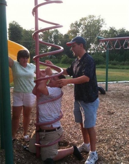 Tek amacı çocukluğuna dönmek olan amcamız...