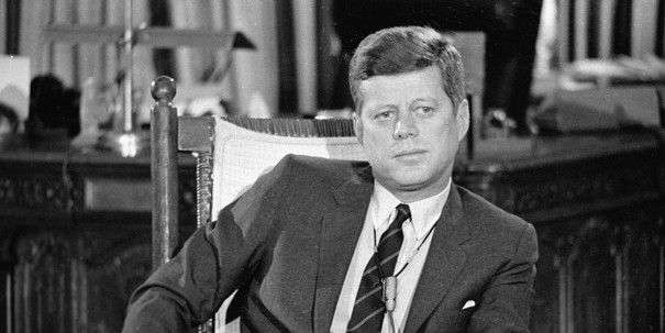 4- John F Kennedy suikasti