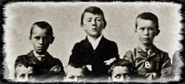 Hitler çocukluğunda