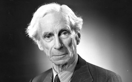 "Savaş; kimin haklı olduğuna değil, kimin güçsüz olduğuna karar verir." Bertrand Russell.