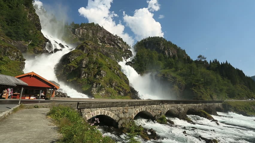 Latefossen Köprüsü