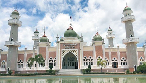 Tarihte bugün: Patani Tayland'a bırakıldı