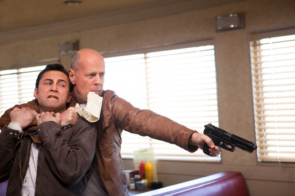 3- Tetikçiler | Looper (2012)