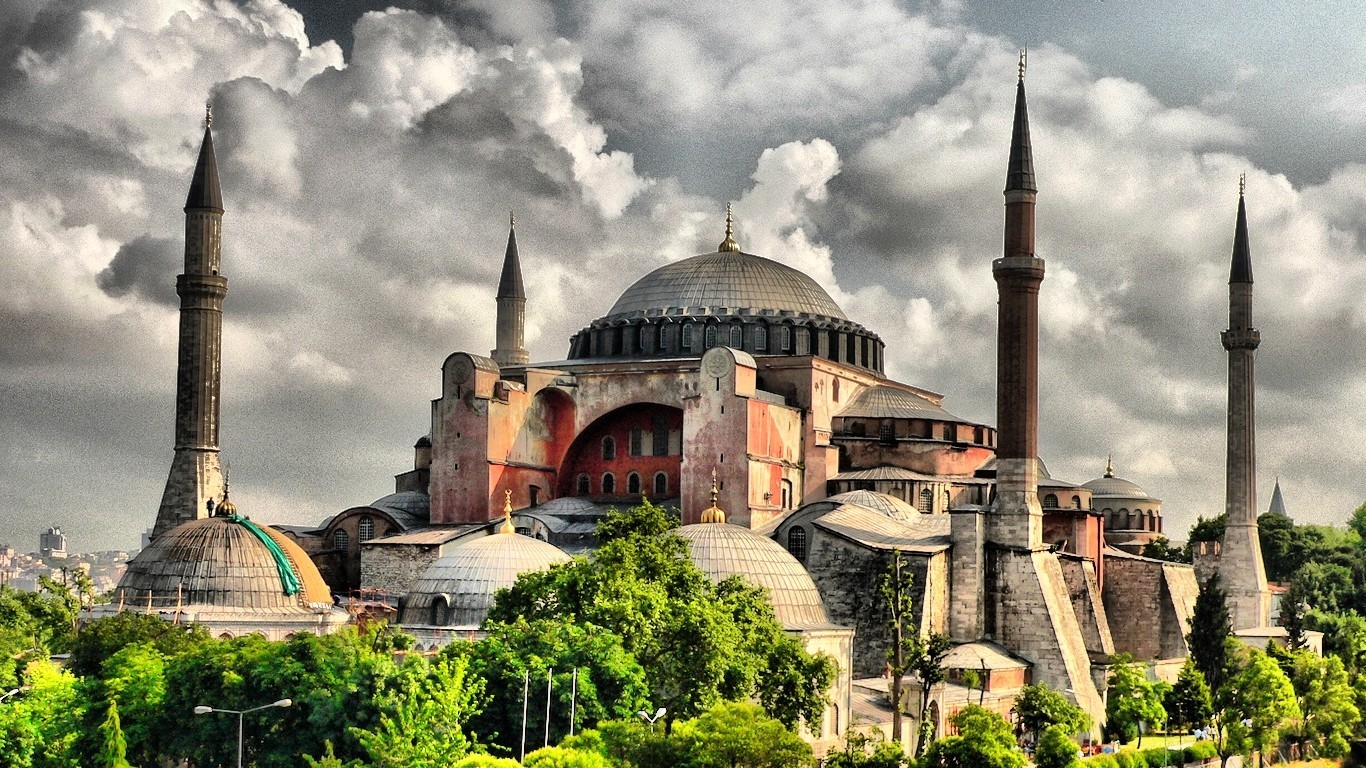 Kutsal Kase Ayasofya’da