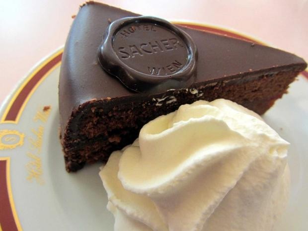 Çikolatalı Sachertorte Nasıl Yapılır?