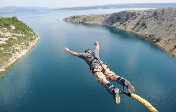 BUNGEE JUMPİNG
