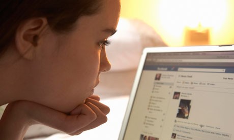 Yakınlarını Facebook’tan eklemek