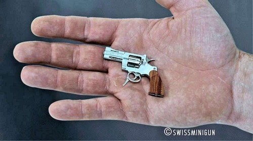 SwissMiniGun Silahı