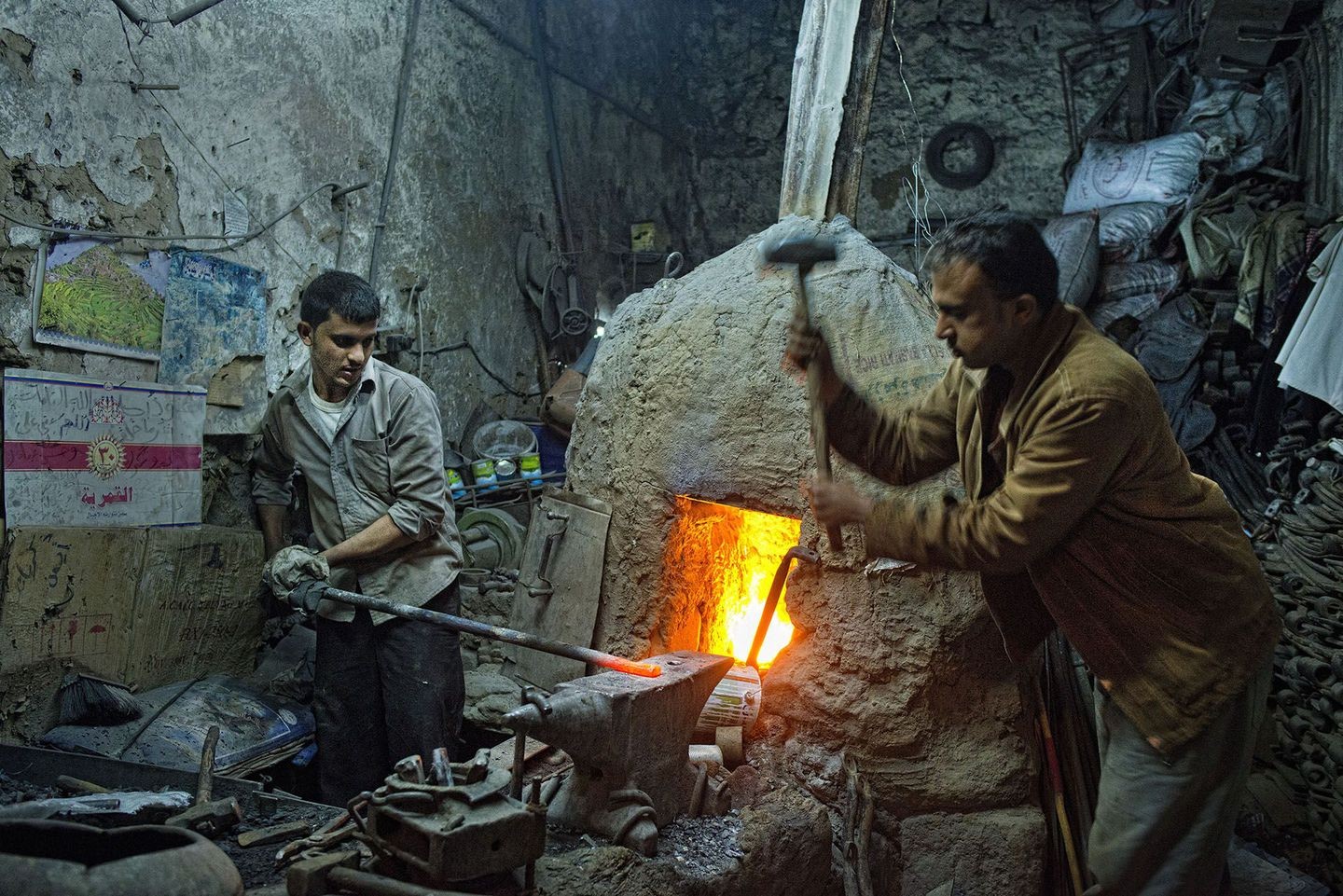 Bir demirci dükkanı, Taiz