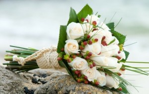 Bayanlara Bir Demet Çiçek