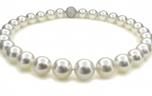 Bayanlara Özel İnci Kolyeler