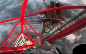 3. Köprünün Zirvesine Gizlice Tırmanan Gençler