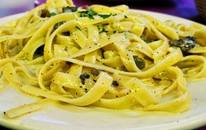 Tavuklu Kremalı Fettucine