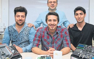 Üniversiteli gençler akıllı priz geliştirdi