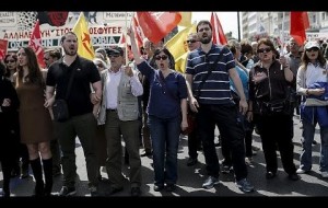 Komşu öfkeli: “Emeklilik yasası onaylanırsa grevler artar”