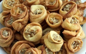 Cevizli Gül Tatlısı Nasıl Yapılır?