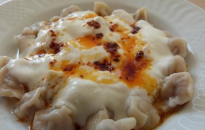 Sarımsaklı Mantı Tarifi