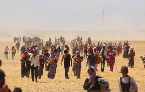 30 BİN KİŞİ TÜRKİYE SINIRINA YÜRÜYOR