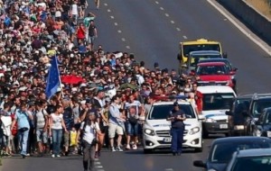 Avusturya'dan Mültecilere Tedbir Beklentisi