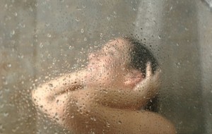 Neden En İyi Fikirler Duştayken Gelir