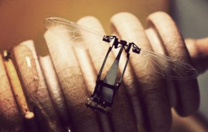 Robot Arılar Doğayı Kurtaracak