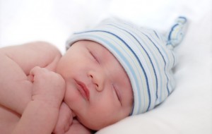 Uyusun Da Büyüsün Ninni! Ya Da “Bebek Yatağı Nasıl Olmalı?”