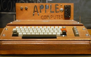 Çöpten, servet değerinde Apple-I çıktı!