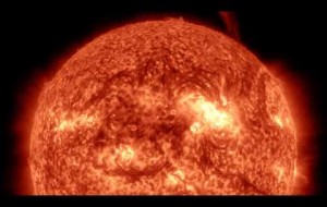 4K Hızlandırılmış Fotoğrafçılık Yöntemiyle Güneşe Bir Bakış