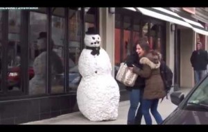 Kardan Adam Şakasına Maruz Kalan Türk Kızının Tepkisi