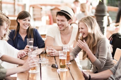 Facebook'ta Hep Mutlu Fotoğraflar Paylaşılmasının 6 Sebebi