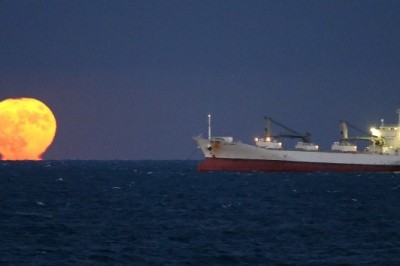 Süper Ay dünyada böyle görüntülendi