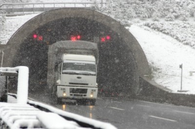 Bolu Dağı’nda yoğun kar yağışı başladı