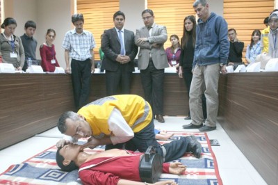 Gerektiğinde herkes birer paramedik olmalı !