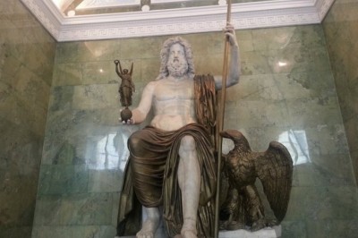 Zeus Heykeli Hangi Ülkededir?